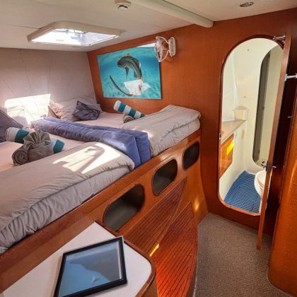Stateroom-twin-bed-cabin