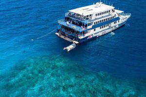 OceanQuest PADI Dive Courses Liveaboard Great Barrier Reef