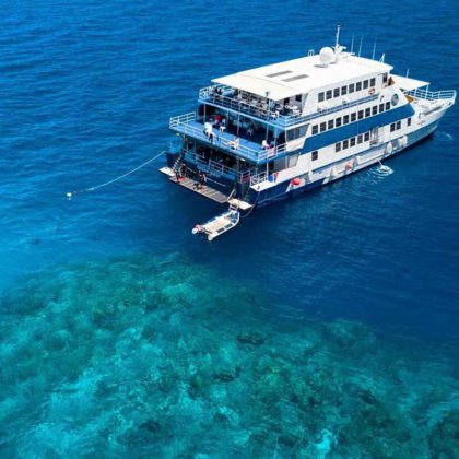 OceanQuest PADI Dive Courses Liveaboard Great Barrier Reef (2)