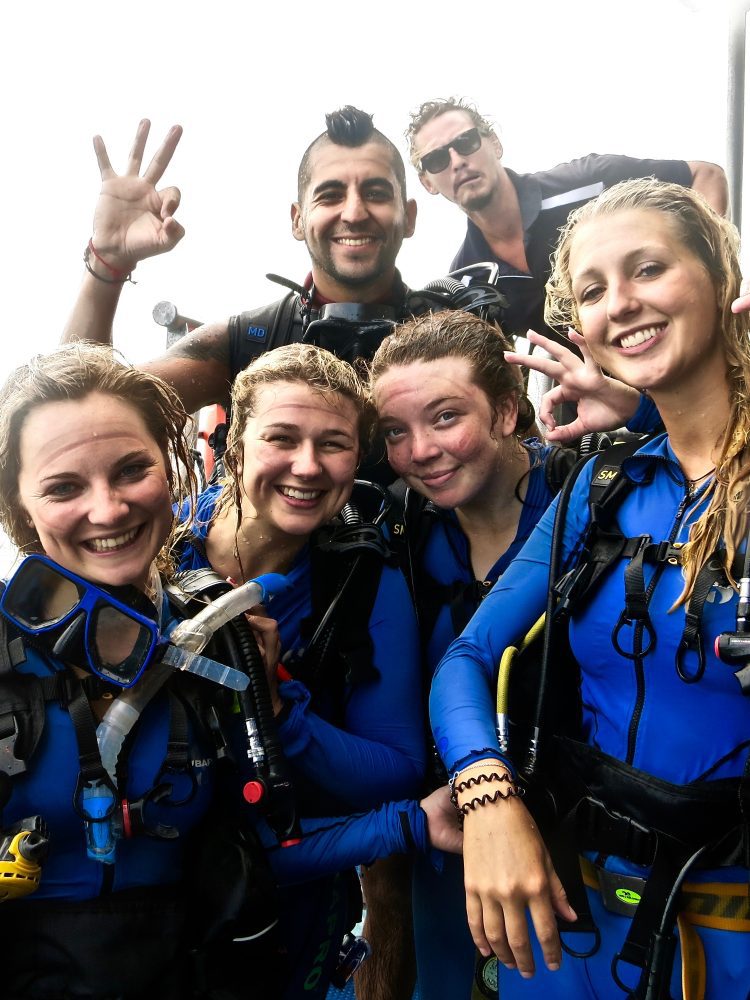 Learn to dive - PADI Open Water Course Cairns Great Barrier Reef