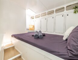 Summer Jo - Queen cabin