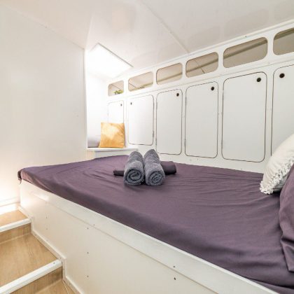 Summer Jo - Queen cabin